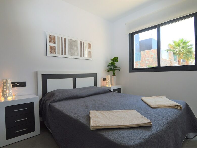 Modern 4-room Apartment With Private Terrace And Shared Swimming Pool