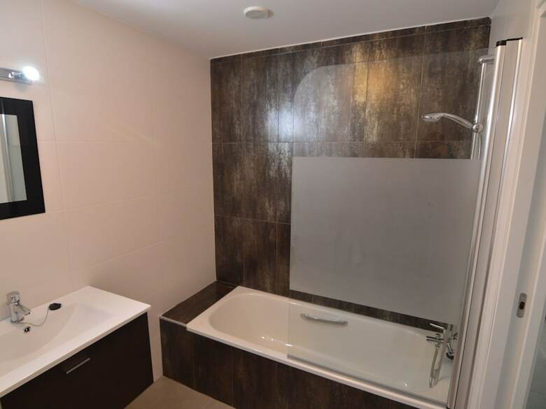 Modern 4-room Apartment With Private Terrace And Shared Swimming Pool