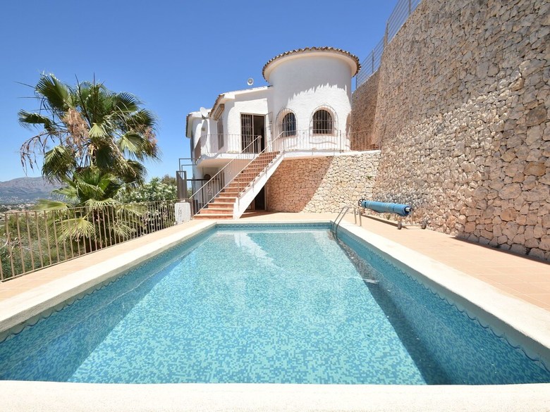 Luxury Villa With Private Swimming Pool In Benitachell