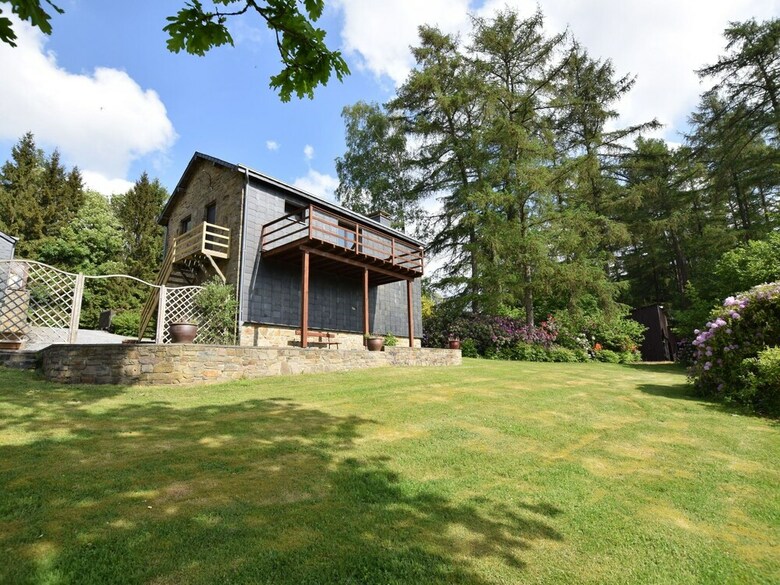 Spacious Holiday Home In Herbeumont With Garden