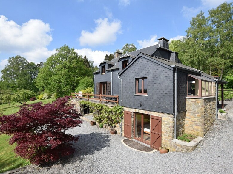 Spacious Holiday Home In Herbeumont With Garden