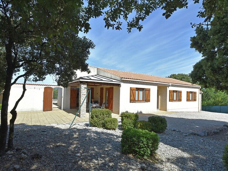 Quaint Villa In Argelliers With Private Swimming Pool