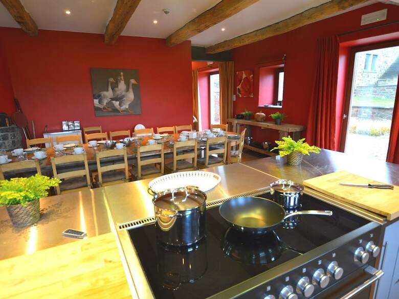 Lovely Holiday Home In Mettet With Garden