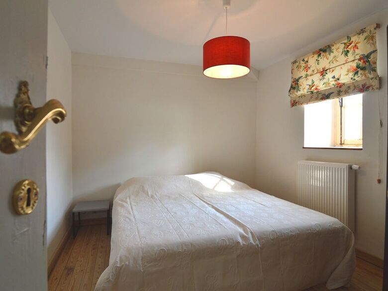 Quiet Cottage In Roumont