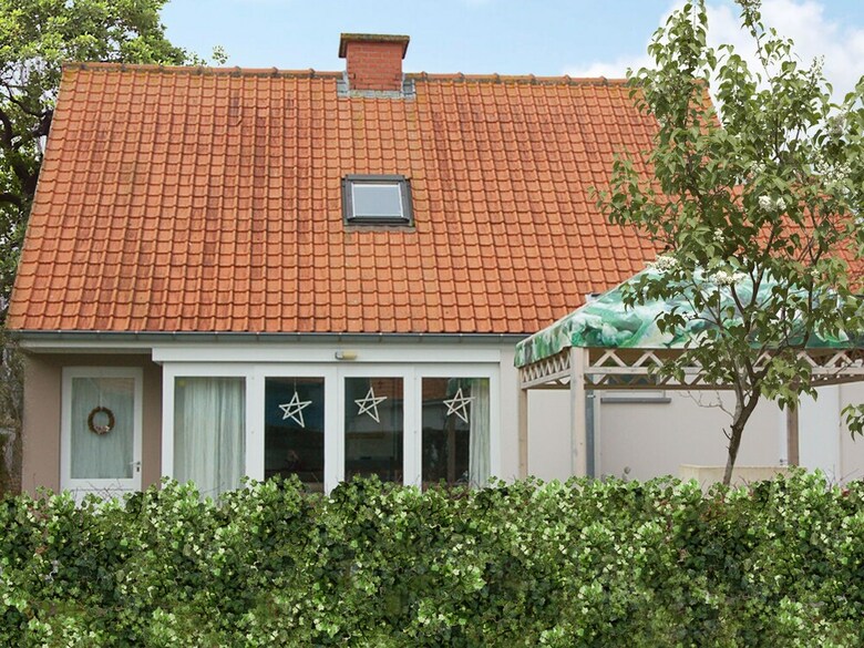 Quaint Holiday Home In Groffliers With Swimming Pool