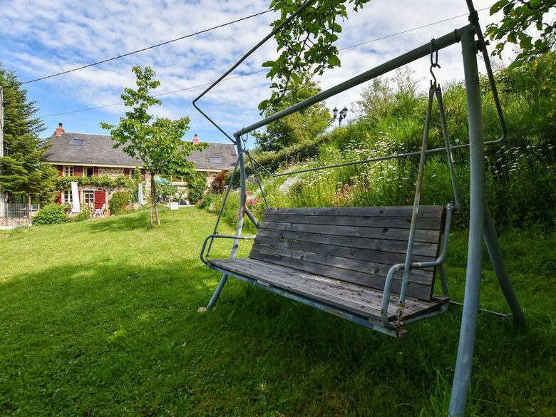 Alluring Holiday Home With Pool, Barbecue, Sun-loungers