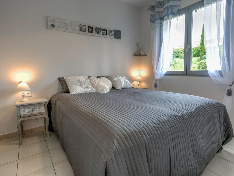 Alluring Villa In Pouzols-minervois With Pool