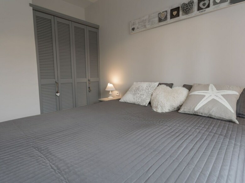 Alluring Villa In Pouzols-minervois With Pool
