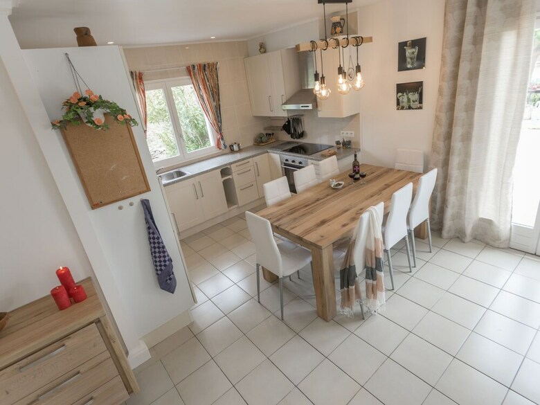 Alluring Villa In Pouzols-minervois With Pool