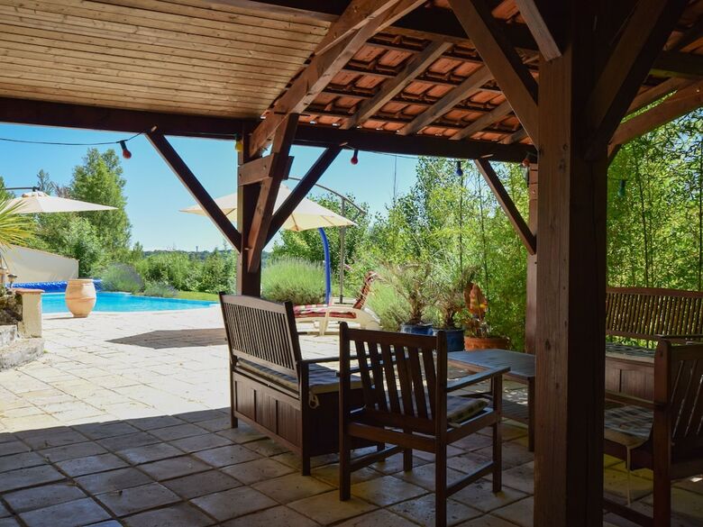Cosy House With Spectacular Views And Private Pool
