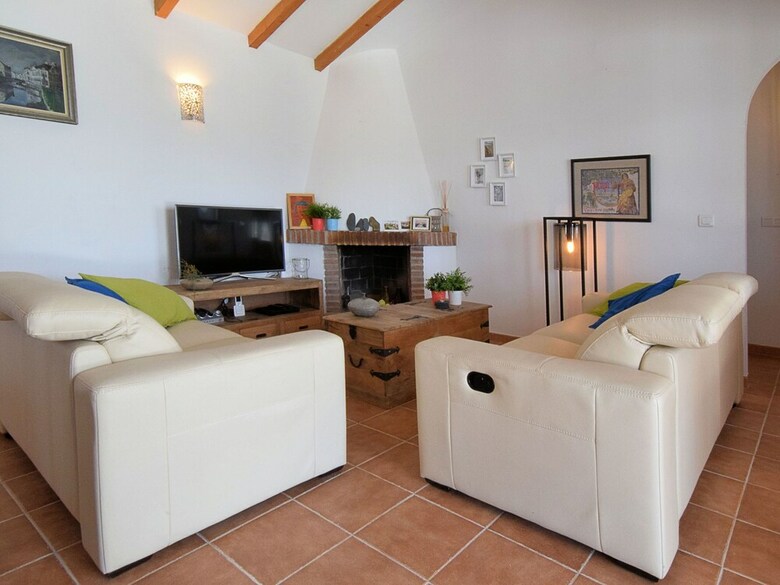 Beautiful Holiday Home In C�tar With Swimming Pool