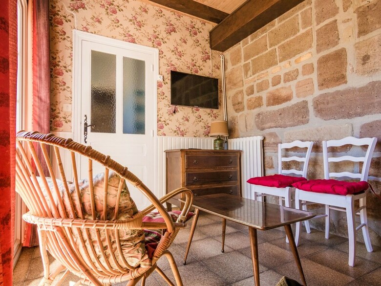 16th Century Tower With Large Garden And Beautiful Views