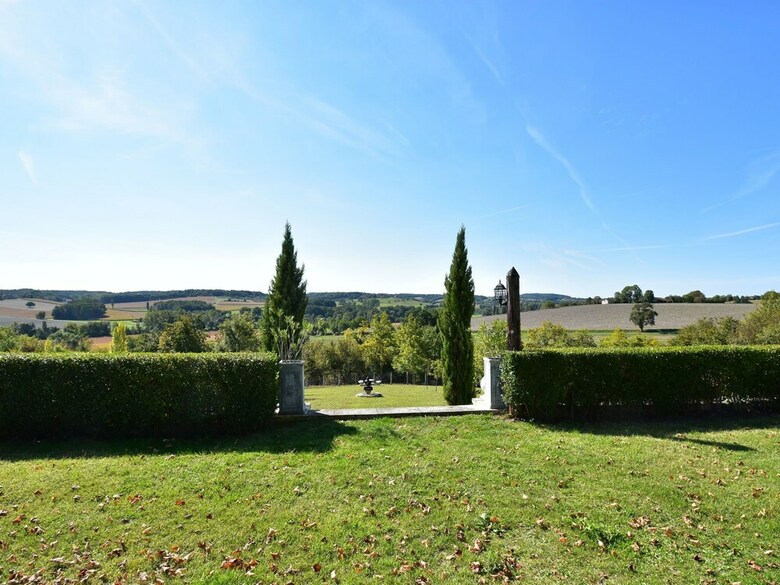 Quaint Holiday Home In Lusignac With Swimming Pool