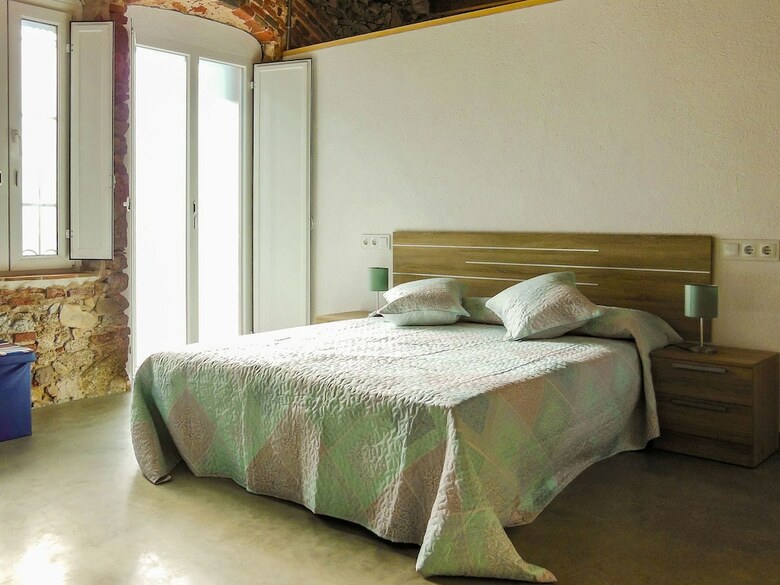Authentic, Modern And Wheelchair Friendly Holiday Home With Private Pool