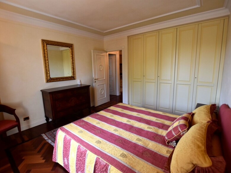 Luxurious Villa In Lombardy With Garden And Jacuzzi