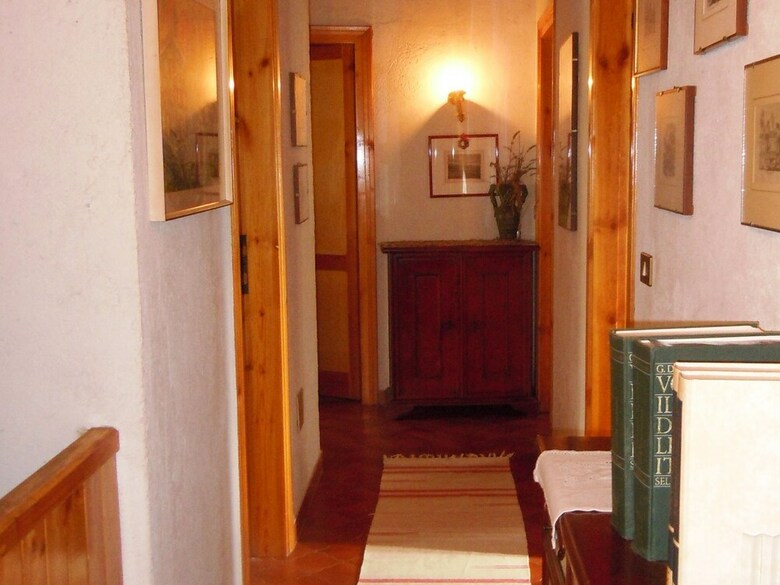 Cozy Detached House, Wide Garden, Wifi