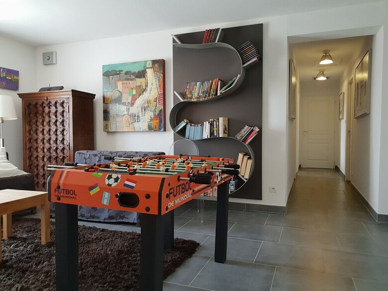 Modern Villa In Montbrun-des-corbi�res With Private Pool