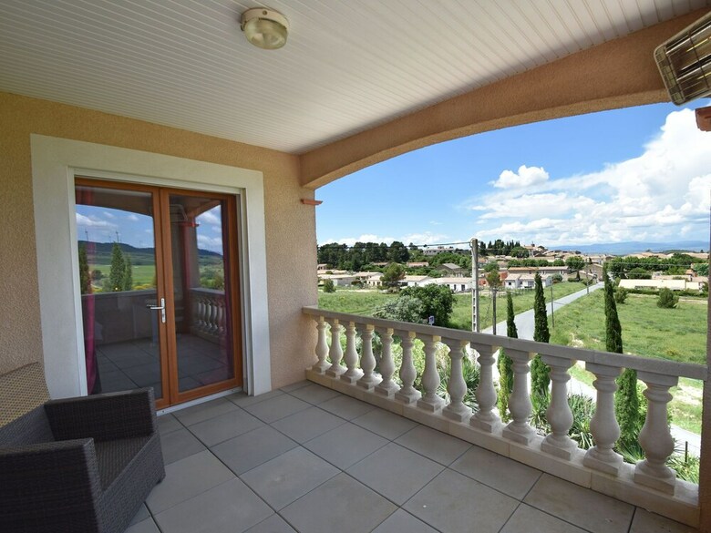 Modern Villa In Montbrun-des-corbi�res With Private Pool