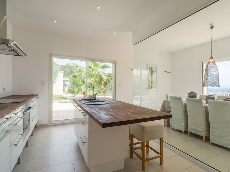 Stylish Villa In Draguignan With Swimming Pool