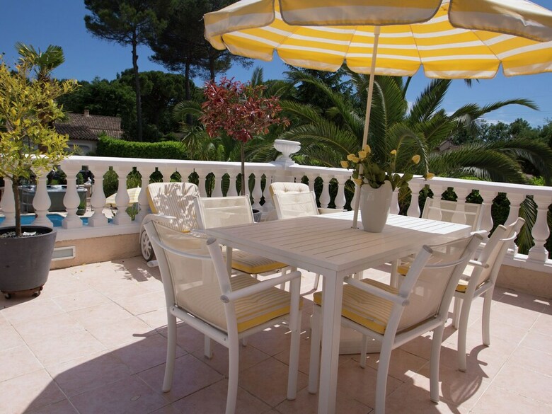 Lavish Villa In Mouans-sartoux With Sauna