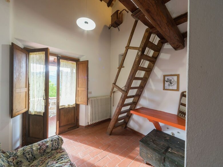 Lovely Holiday Home With Swimming Pool, Fireplace, Parking