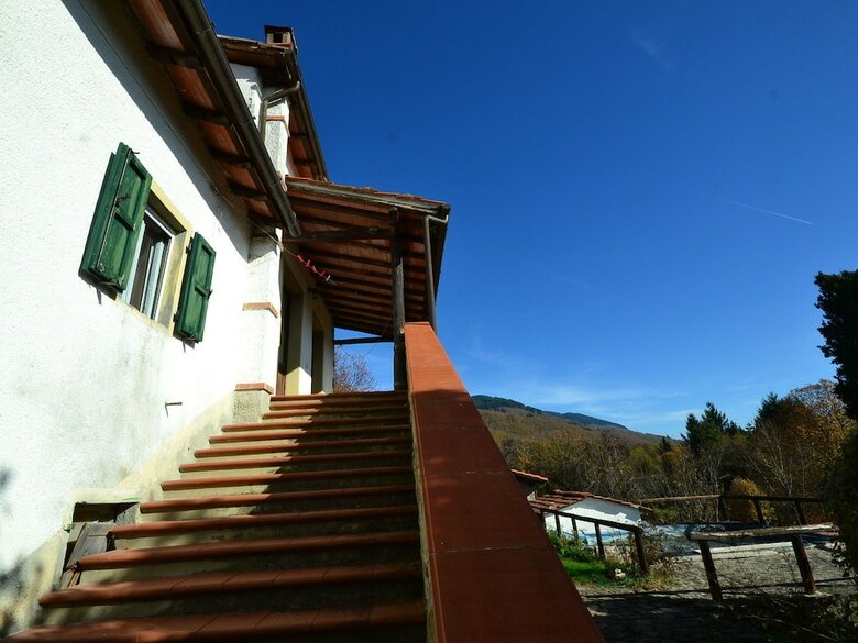 Lovely Holiday Home With Swimming Pool, Fireplace, Parking