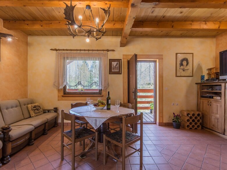 Adorable Home With Pool And Jacuzzi For Use Surrounded By Beautiful Nature !