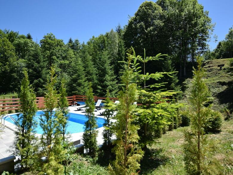 Adorable Home With Pool And Jacuzzi For Use Surrounded By Beautiful Nature !