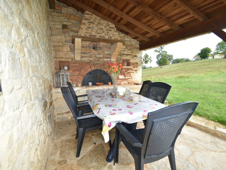 Spacious Holiday Home With Private Swimming Pool In Uzech