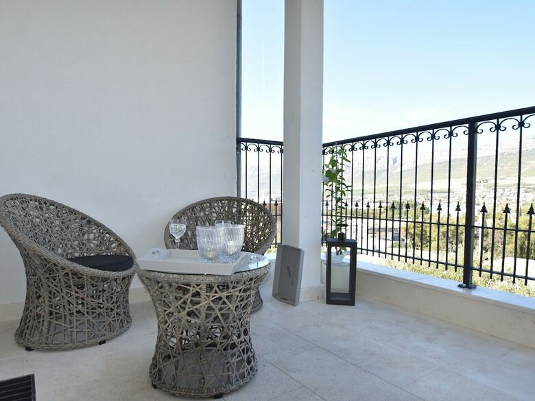 Spacious And Comfortable Apartment, 3 Km Outside The Historical Centre Of Split