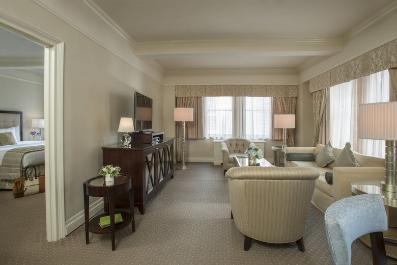 Hotel Warwick