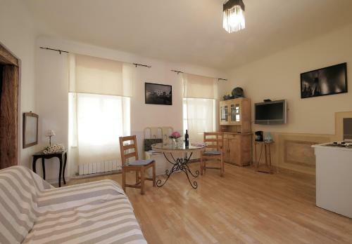 Hostal Guesthouse Lessi