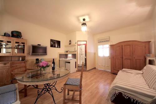 Hostal Guesthouse Lessi