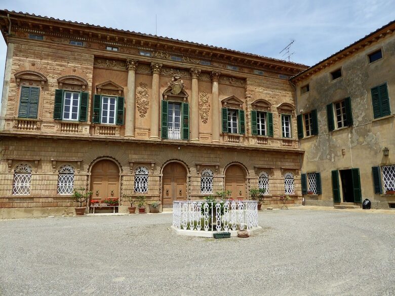 Charming Holiday Home In Volterra With Swimming Pool