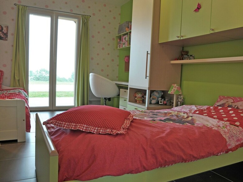 Luxurious Child-friendly Villa With Heated Private Pool And Stunning View
