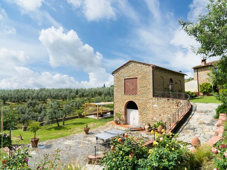 Exotic Holiday Home In Vinci With Swimming Pool