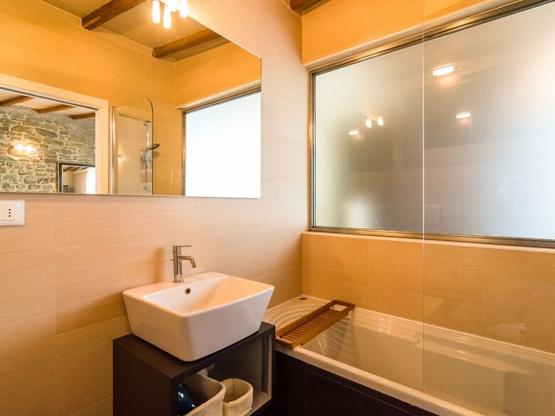 Exotic Holiday Home In Vinci With Swimming Pool