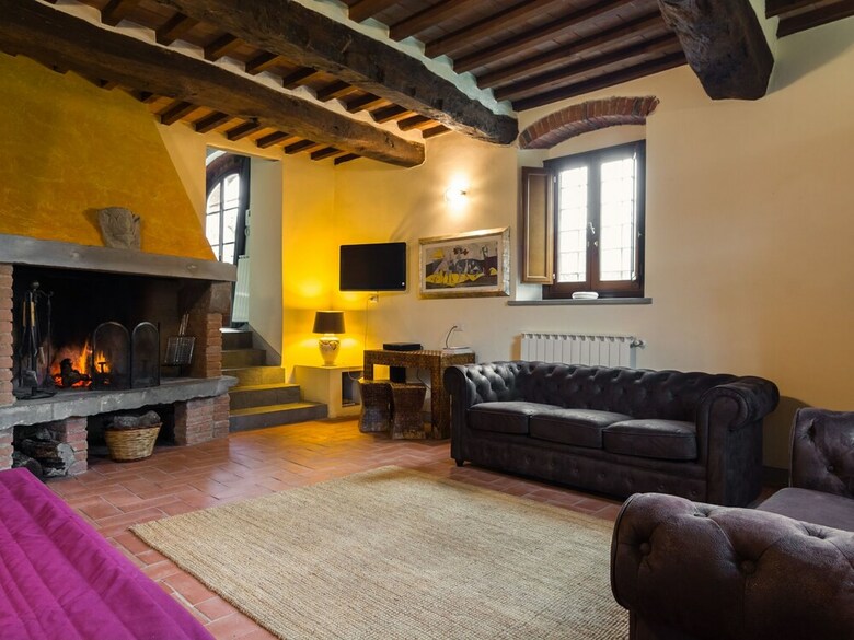 Exotic Holiday Home In Vinci With Swimming Pool