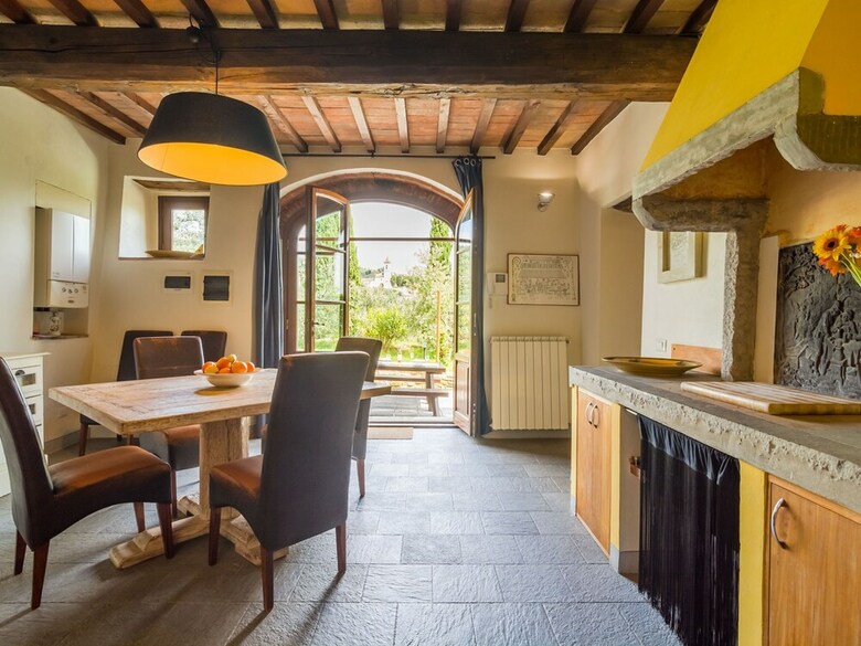 Exotic Holiday Home In Vinci With Swimming Pool