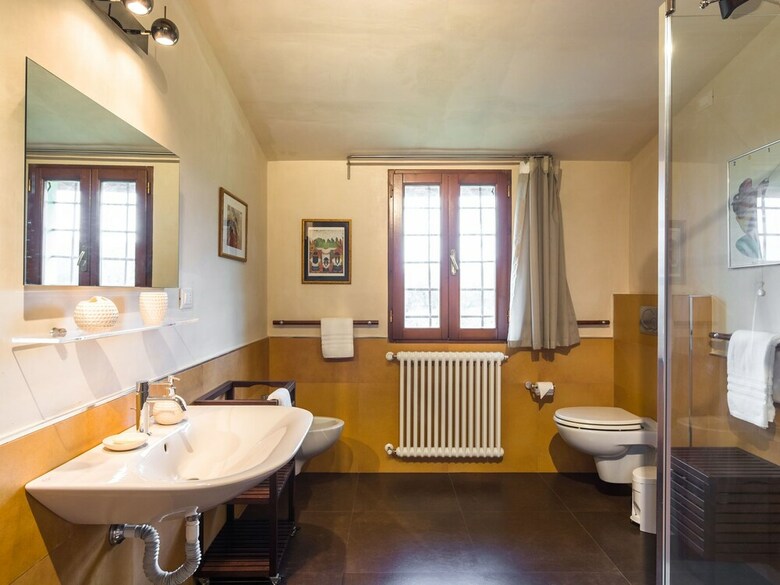 Exotic Holiday Home In Vinci With Swimming Pool