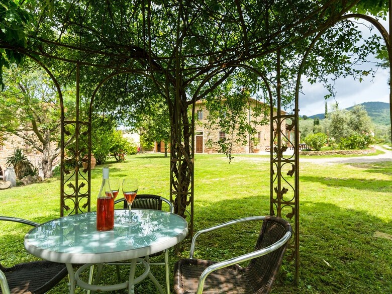 Exotic Holiday Home In Vinci With Swimming Pool