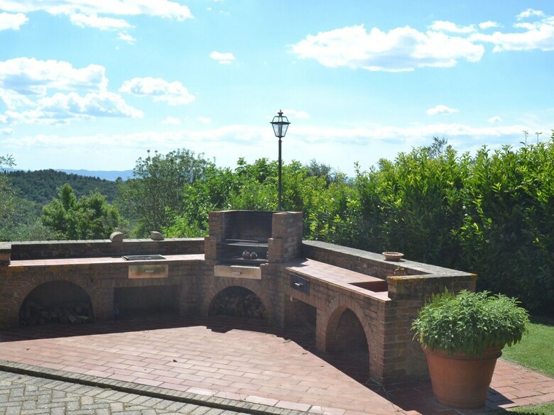 Peaceful Apartment With Pool In Montaione Italy
