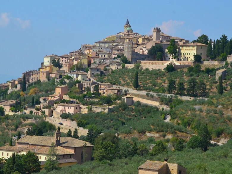 Luxurious Villa In Vasciano Umbria With Private Pool