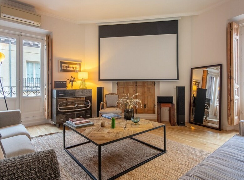 Chueca 2 Bedrooms In The Middle Of Chueca