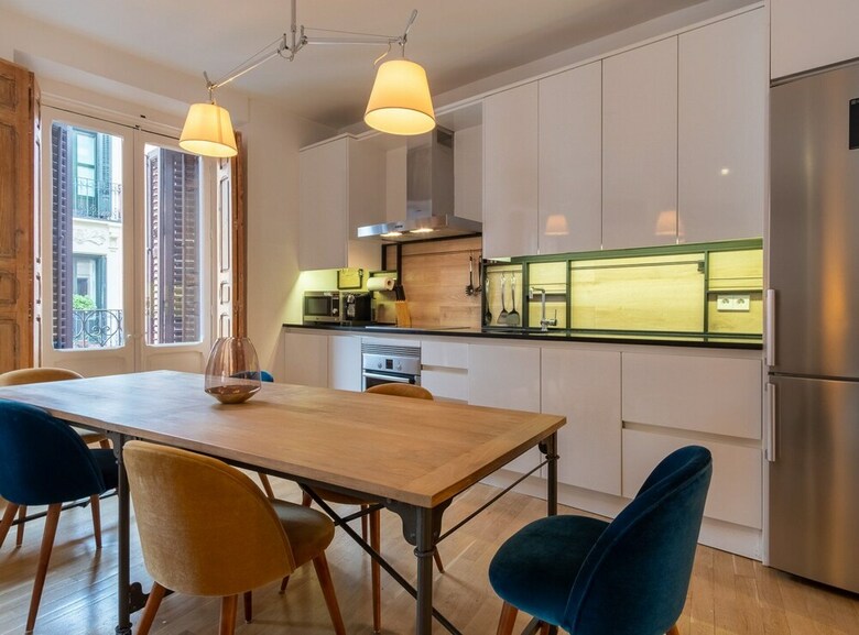 Chueca 2 Bedrooms In The Middle Of Chueca