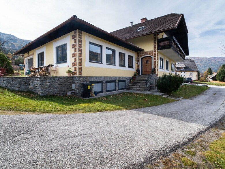 Peaceful Apartment In Sankt Michael Im Lungau With Pool