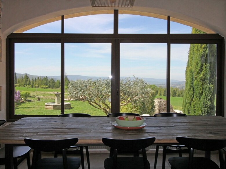 Posh Villa In Apt With Garden And Mountain Views
