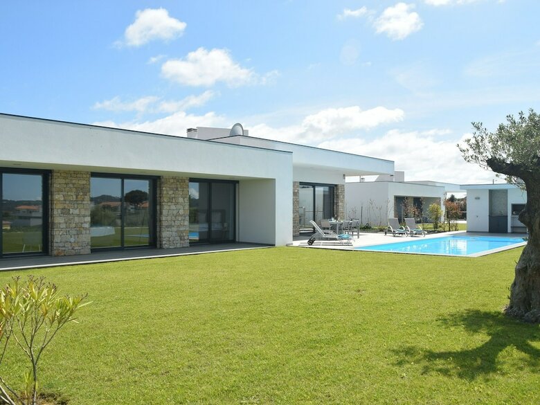 Modern Villa In Alcoba�a With Private, Heated Swimming Pool