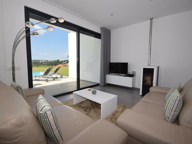 Modern Villa In Alcoba�a With Private, Heated Swimming Pool