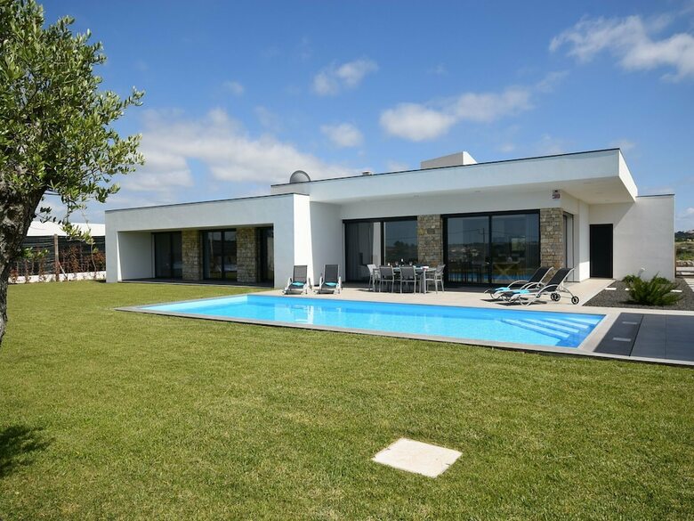 Modern Villa In Alcoba�a With Private, Heated Swimming Pool
